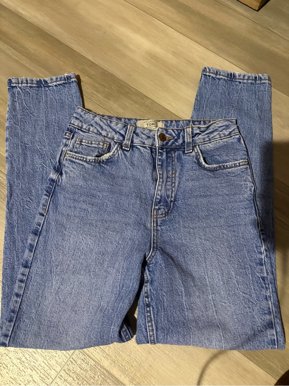 Tori Women's Straight Leg Jeans in Medium Blue